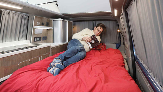 5 Astuces pour Améliorer le Confort de Nuit dans Votre Van