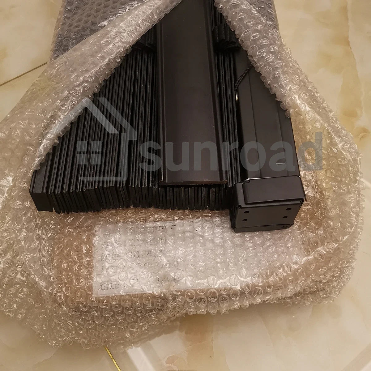 Tiroirs de fenêtre vénitiens en Faux bois PVC sur mesure, volets en bois de tilleul, stores de fenêtre en bois de Paulownia, décoration de maison intelligente